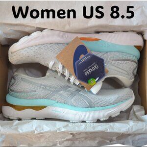 NWT Asics Gel Nimbus 24 Women Size US 8.5 Running Shoe White / Silver
